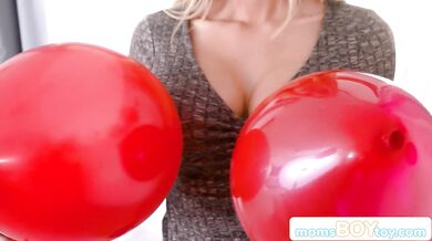 Me and My Hot Stepmom Sarah Taylor Spend Valentine's Day Fucking S2:E2