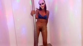 Horny Black Girl Dances Seximente Because She Is Very Excited and Wants Cock and for It to Be Shoved so Good That She Has an Org