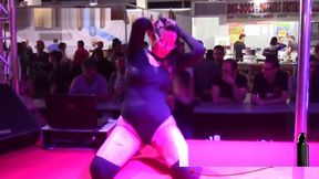 Zenda Sexy show en la barra del SEM 2018