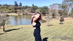 me exibi em um parque e acabei dando em cima da arvore com uma estranha olhando - i showed off in a park and ended up hitting the tree with a stranger watching. the black guy took me into the woods an