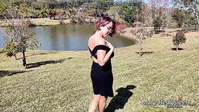 me exibi em um parque e acabei dando em cima da arvore com uma estranha olhando - i showed off in a park and ended up hitting the tree with a stranger watching. the black guy took me into the woods an
