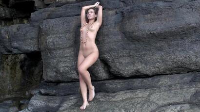 In posa sulle rocce