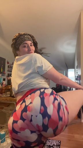 Chubby blonde TikTok twerk AMWF