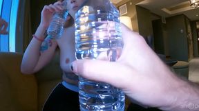 MILF pornstar Siri Dahl teaches her fan anal sex techniques in a hotel room