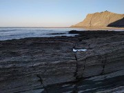 Route To The Beach, Then Masturbate The Big Cock In Front Of A Far Fisherman, And I Cum In The Water