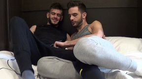 2160 axel max baise par son potele beau barbu axel max baise par son pote ...