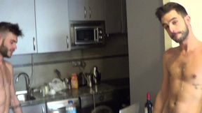 2160 axel max baise par son potele beau barbu axel max baise par son pote ...