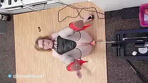 Lisa Essex - Anal Butt Screwing By The Screwing Machine For In A Wetlook Costume