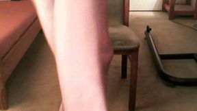 Exhib jerk off on the chair