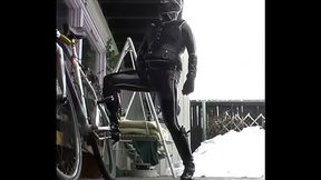 Roxina2006BigClitGirlOutDoors020406.WMV