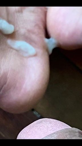 Cum on Feet