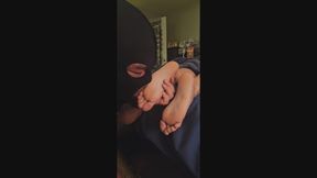 I'm going to relax while you worship my feet PART 2