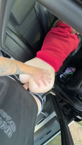 Tiny Ania enjoys her first outdoor fuck