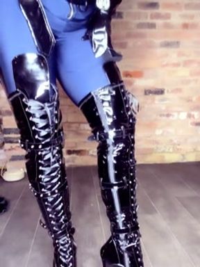 BBW PAWG Paige Turnah British pornstar is going to arrest you because you are a bad slave