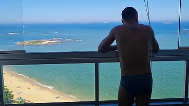 Viajei com meu amigo RENBRI CARIOCA , para a casa de praia em Vila Velha Espírito Santo e transamos gostoso de frente para o mar sexo bareback, na pele, no pelo