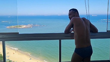 Viajei com meu amigo RENBRI CARIOCA , para a casa de praia em Vila Velha Espírito Santo e transamos gostoso de frente para o mar sexo bareback, na pele, no pelo