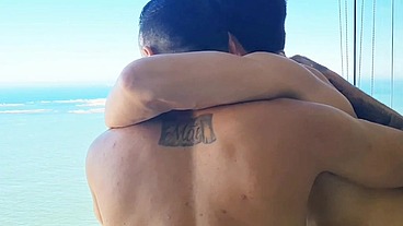 Viajei com meu amigo RENBRI CARIOCA , para a casa de praia em Vila Velha Espírito Santo e transamos gostoso de frente para o mar sexo bareback, na pele, no pelo