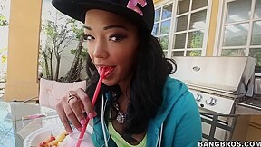 Harley Dean - Sexy Petite Ebony Knows To Fuck