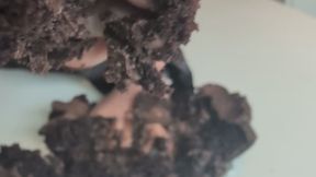 Foot fetish cake smash