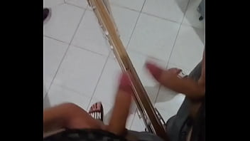 QUERIA UM CUZ&Atilde_O PRA ARROMBAR