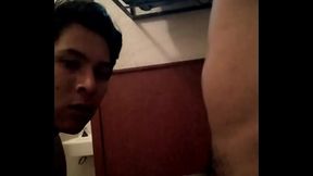 Mamando verga de chacal