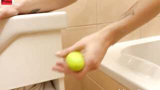 Pretty teen with tiny tits masturbates in bathtub