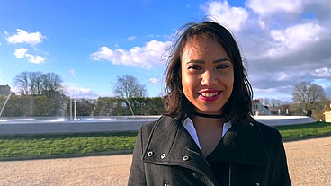 A 30ans, Christina veut explorer le monde du X !