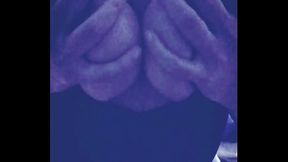 Juli Argentina Tetona - Les presento mis hermosas tetas. Me calienta mucho tocarmelas. Les gustan?