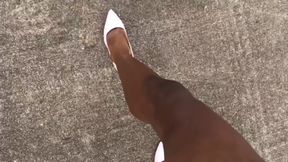 Crossdresser Sissy Gina - Elebator