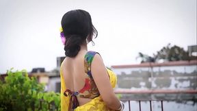 Hot Bhabhi in Saree showing stuff - Episode 2