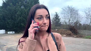 Lorsque Angela veut quelque chose, elle l’obtient !