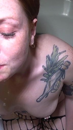 Hot PAWG Drinks Piss