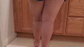 Watching BBW foot fetish