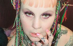 Horney Single Stepmom Gets No Dick so I Have to Play with Myself