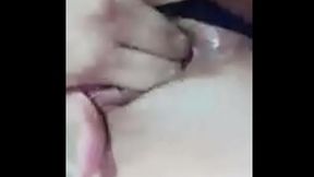 amiguita me llama por skype por que estaba muy caliente y tenia el co&ntilde_o super humedo