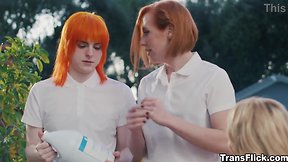 Shiri Allwood`s Wild Threesome: Deepthroat Blowjob, Massage & Doggystyle!