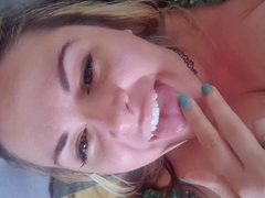 Pulled amateurs close up car sex