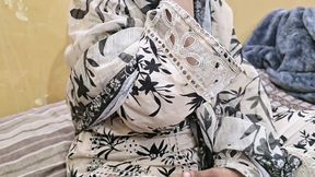 Desi Indian Chachi Batija - Hindi Audio