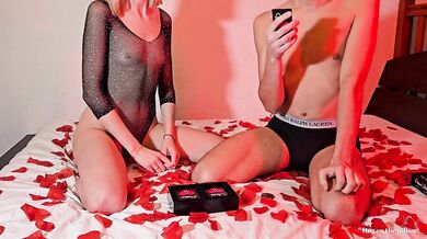 Saint Valentin Truth or Dare with perky tits blonde lingerie game
