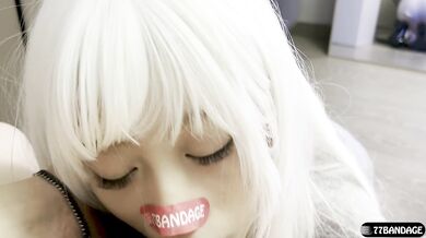 白髮女孩就愛對鏡