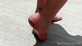 Bare Foot Stroll with Dazey 720p MP4