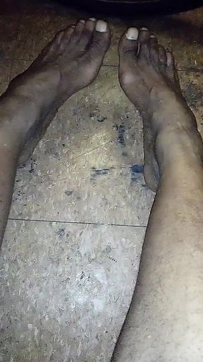 Very Nice Long Legs and Suckable Toes Foot Fetish