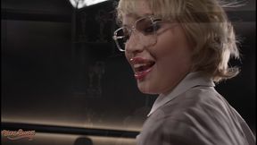 greta foss deepthroats rocco siffredi s throbbing cock!