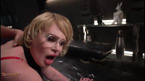 greta foss deepthroats rocco siffredi s throbbing cock!