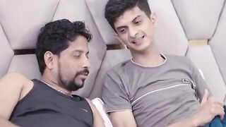 UNBELIEVABLE ENCOUNTER! 2 HOTTIES WAIT FOR 2 GIRLFRIENDS, BUT WHAT HAPPENS NEXT WILL LEAVE YOU SPEECHLESS!