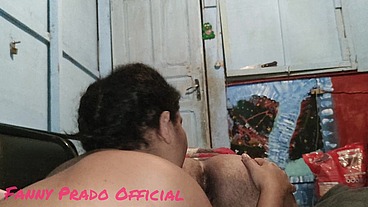 Hoje foi dia da depilação e de mamar um cuzinho bem gostoso completo