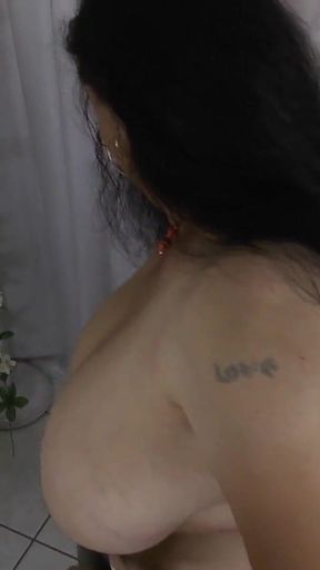 Latina Housewife with Haevy Udders