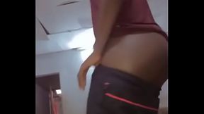 Beau cul gay Abidjan disponible pour &ecirc_tre defoncer