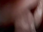 Ma chaude voisine me rejoins pour baiser une grosse bite