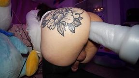Slutty tranny in black tights penetrates her inked ass with a monster dildo